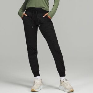 Lululemon dance studio mid rise jogger
